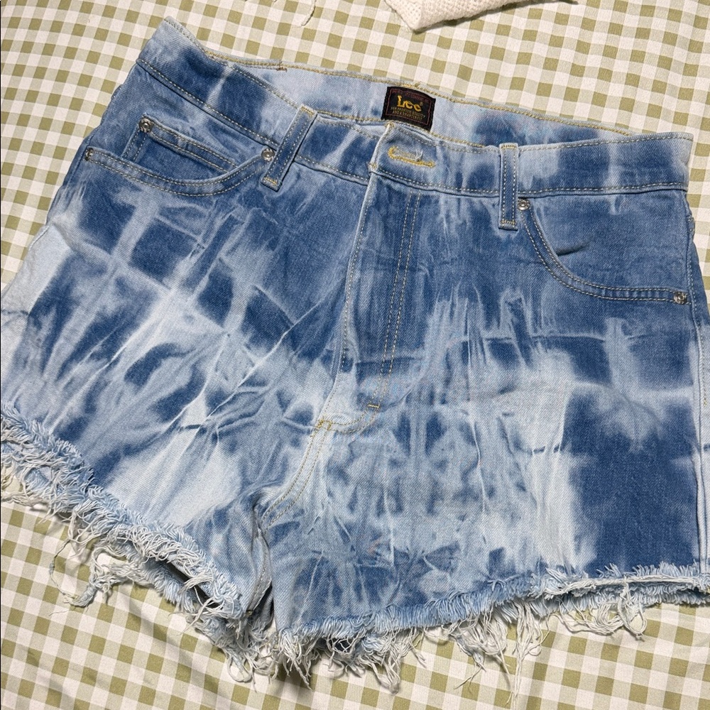 Lee Blue Tie-Dye Frayed Hem Denim Cutoff Shorts